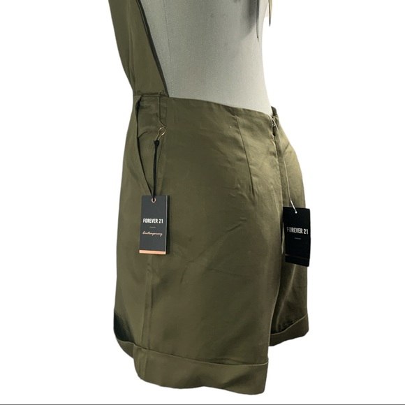 * NEW * Olive Jumpsuit - Short Open Back Size S - Picture 10 of 15